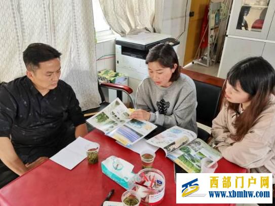 印江自治县教研室深入实验小学指导教学工作(图1) 1.jpg