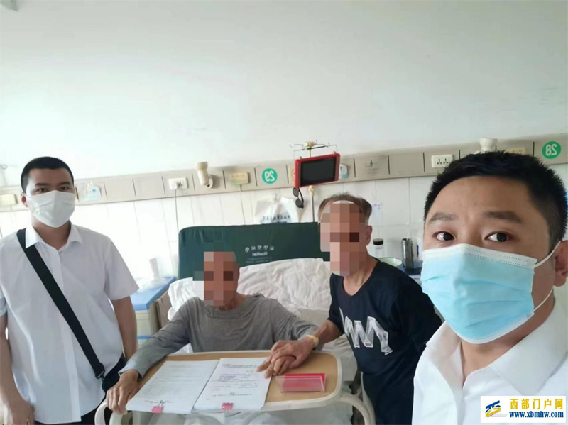 工行宝鸡凤翔支行“一站式”便捷服务深受好评(图1) 工行宝鸡凤翔支行“一站式”便捷服务深受好评(图1)