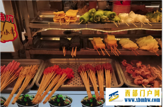 羊肉串、牛肉串是“假货”!广西梧州7家炸串店被立案调查(图1) 羊肉串、牛肉串是“假货”!广西梧州7家炸串店被立案调查(图1)