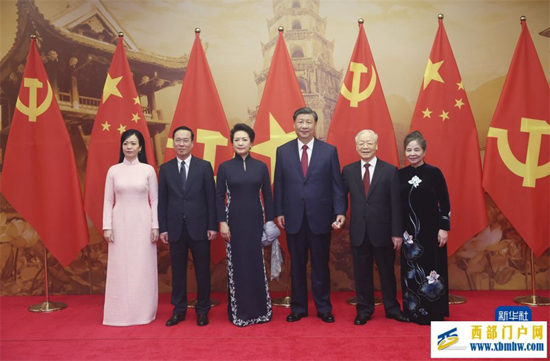 习近平同越共中央总书记阮富仲举行会谈(图11) 习近平同越共中央总书记阮富仲举行会谈(图11)