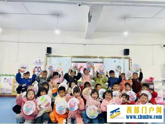 刀坝镇中心幼儿园“知恩于心,感恩于行”(图2) 微信图片_20231221105753.jpg