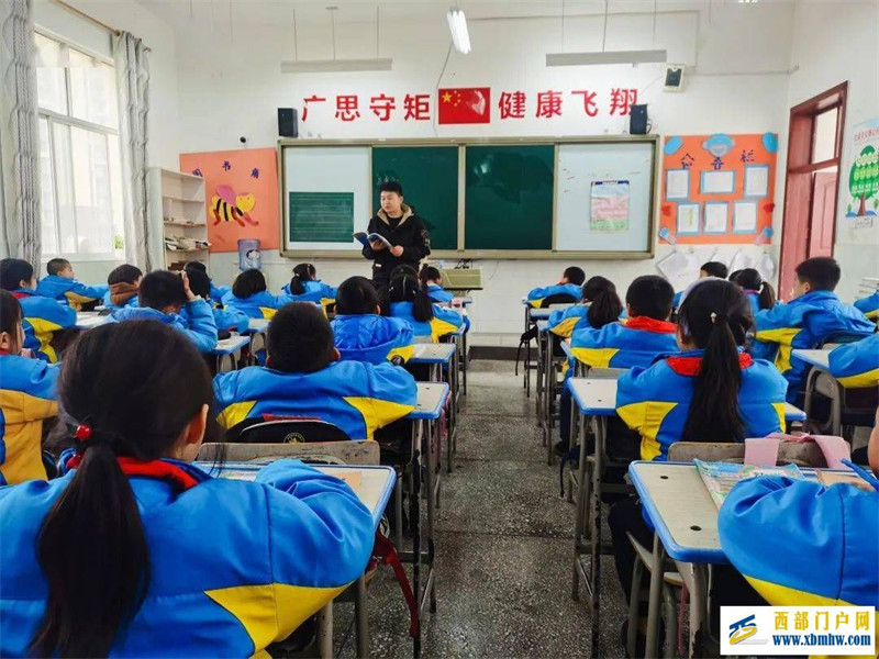 段朝信:用心灵滋养幼苗,用智慧照亮人生(图3) 段朝信:用心灵滋养幼苗,用智慧照亮人生(图3)