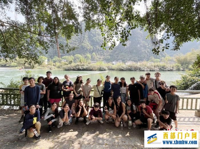 唱山歌跳竹竿舞 美国学生桂林体验壮族民俗文化(图1) 唱山歌跳竹竿舞 美国学生桂林体验壮族民俗文化(图1)