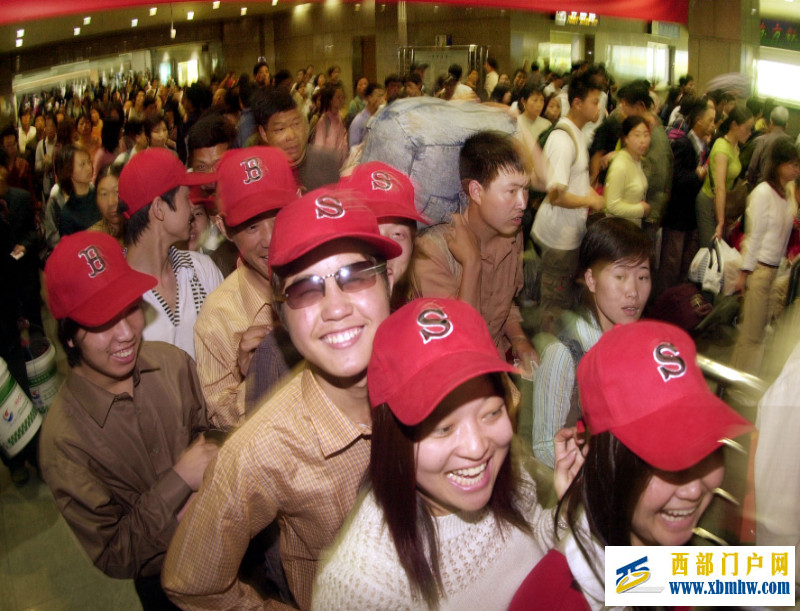 从变化的游客照,看文旅消费如何创造新需求(图4) 从变化的游客照,看文旅消费如何创造新需求(图4)