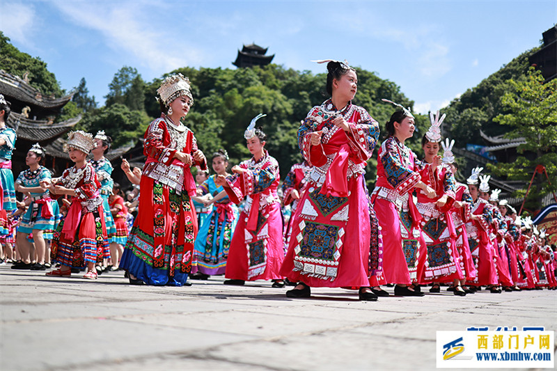 13年深耕“一件事” 彭水如何打造国际旅游名城“节赛IP”?(图2) 13年深耕“一件事” 彭水如何打造国际旅游名城“节赛IP”?(图2)