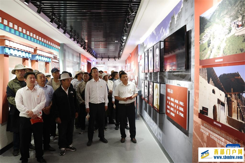 甘肃迭部：红色旅游热(图2)