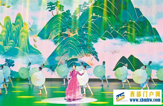 中国文联文艺志愿服务团献艺山城(图1) 中国文联文艺志愿服务团献艺山城(图1)