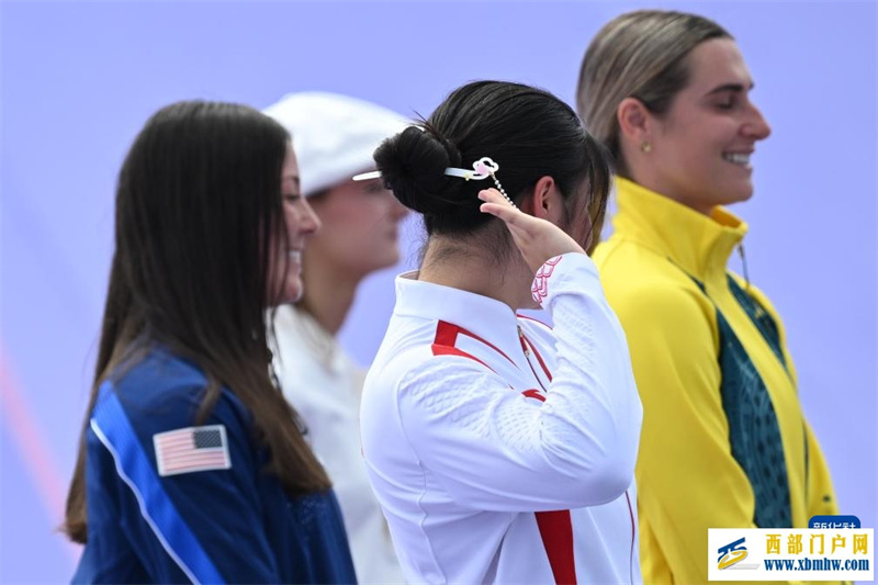 自由式小轮车——邓雅文获得女子公园赛冠军(图5) 自由式小轮车——邓雅文获得女子公园赛冠军(图5)