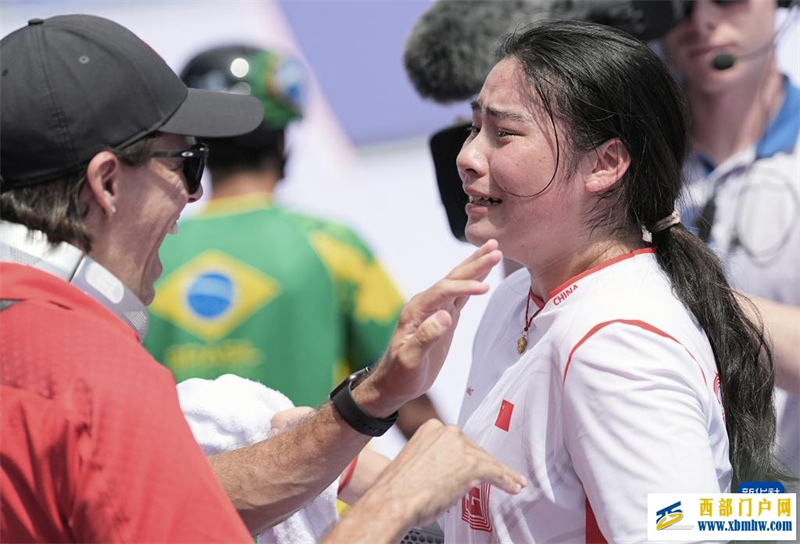 自由式小轮车——邓雅文获得女子公园赛冠军(图25) 自由式小轮车——邓雅文获得女子公园赛冠军(图25)