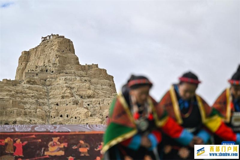 古格王国遗址脚下的非遗——“宣舞”(图5) 古格王国遗址脚下的非遗——“宣舞”(图5)