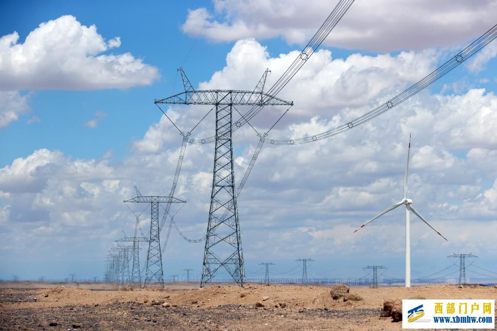 首次错峰绿电交易 新疆午后阳光“点亮”北京夜景(图1) 首次错峰绿电交易 新疆午后阳光“点亮”北京夜景(图1)