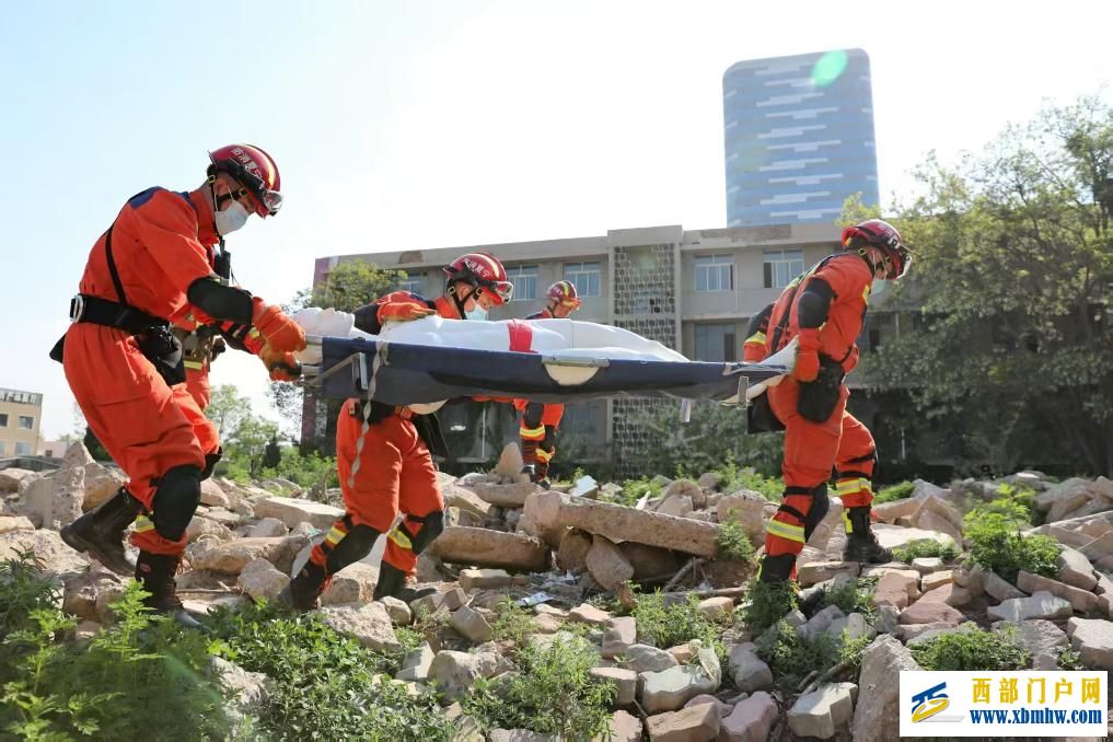 宁夏举行地震及次生灾害救援实战演练(图2)